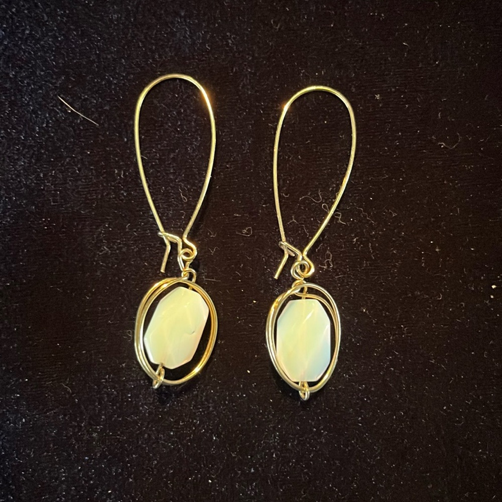 3/$15 Opalescent Moonstone Drop Earrings